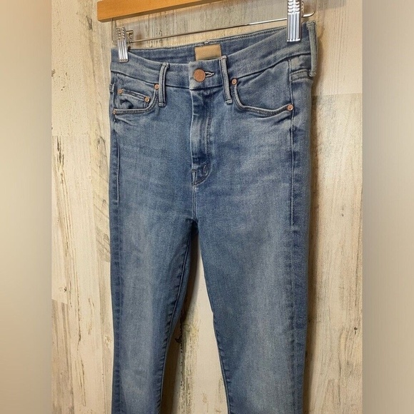 Mother High Rise The Looker Ankle Fray Jeans- Hey Sun Size 24 - Picture 3 of 7